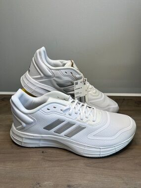 adidas Duramo 10 Women’s Sneakers White • Size 10